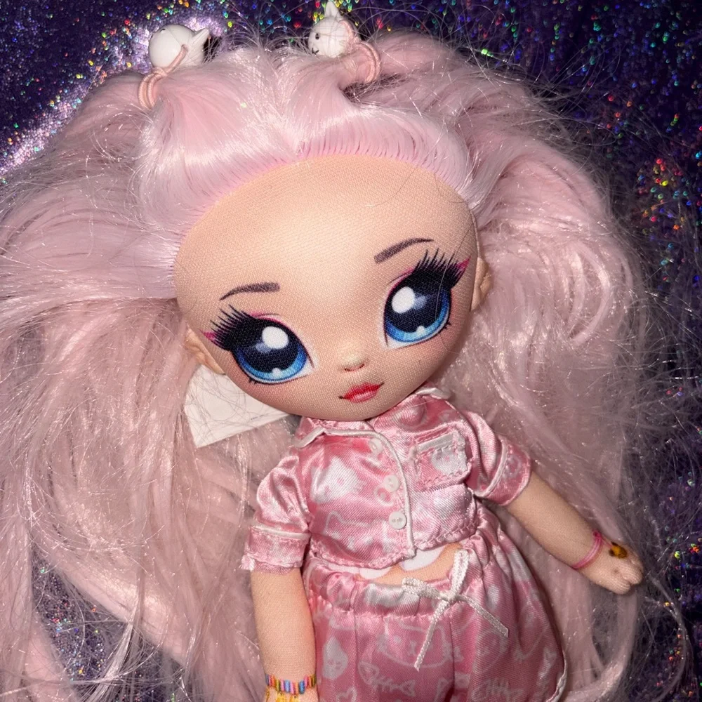 Na! Na! Na! Surprise Teens Slumber Party: Mila Rose